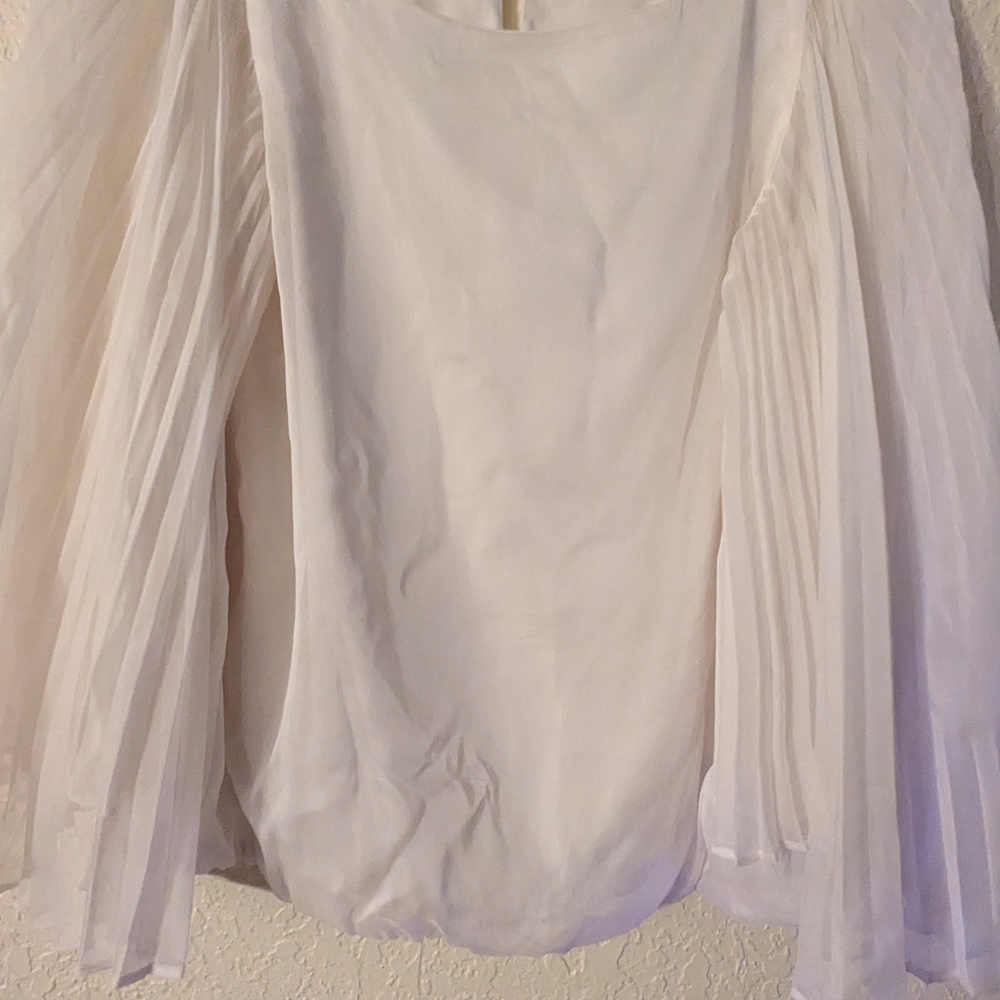 Saks Fifth Avenue White Pleated Fairy Sleeve Hippy Boho Blouse